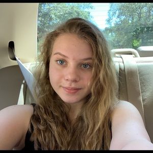 Meet your Posher, Kaitlyn